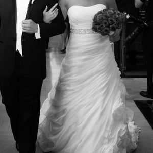 Gorgeous Essense of Australia Wedding Gown